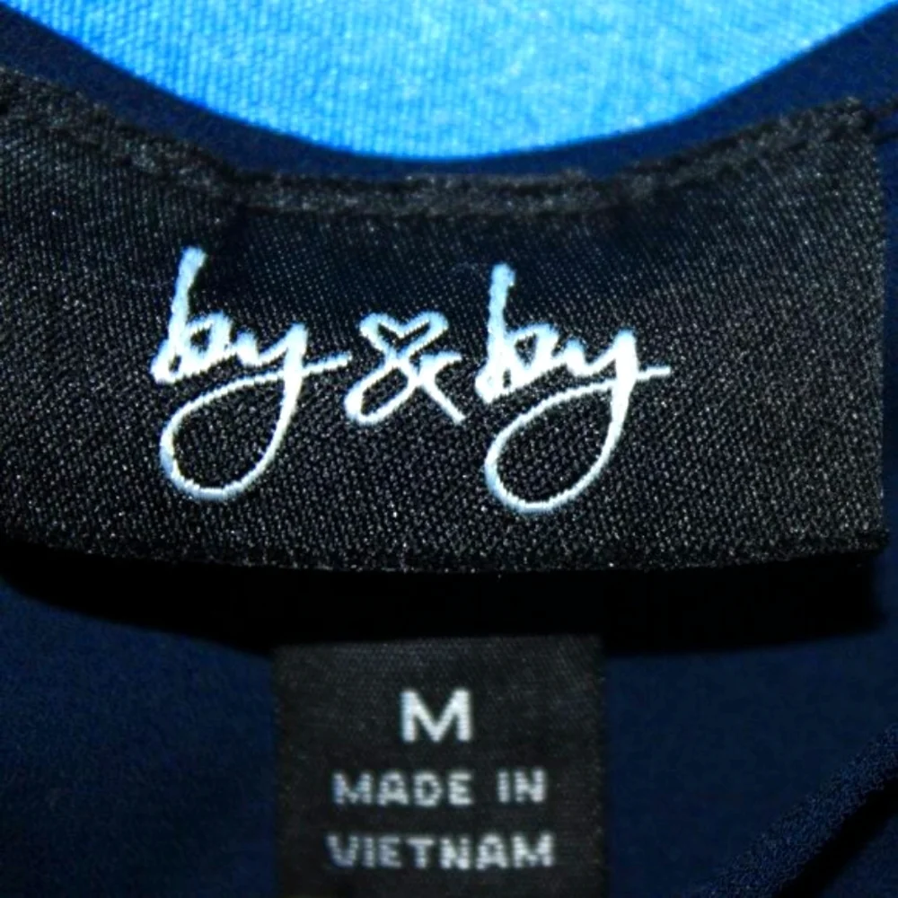By & By Navy Blue Flowy Sheer Top M - Picture 4 of 4